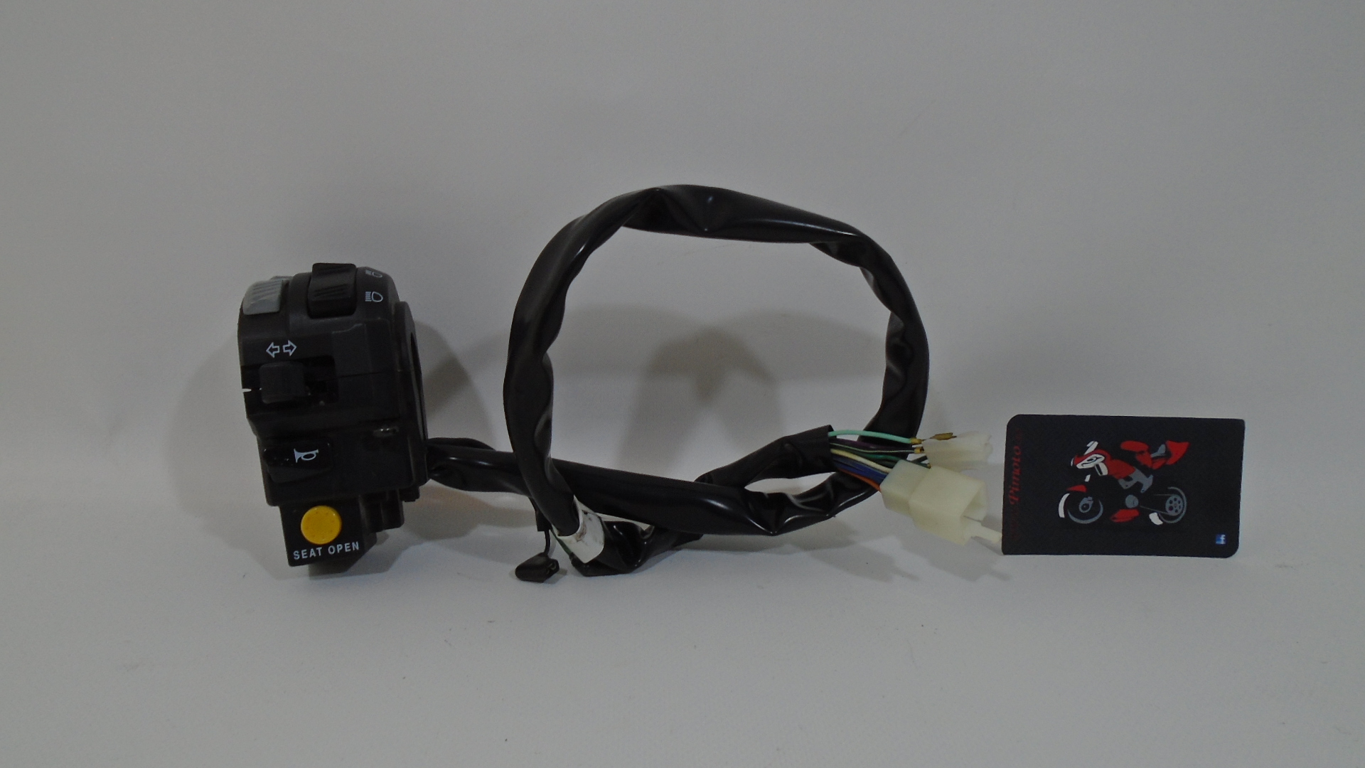 PINZA DERECHA DE ARRANQUE SYM MAXSYM 400