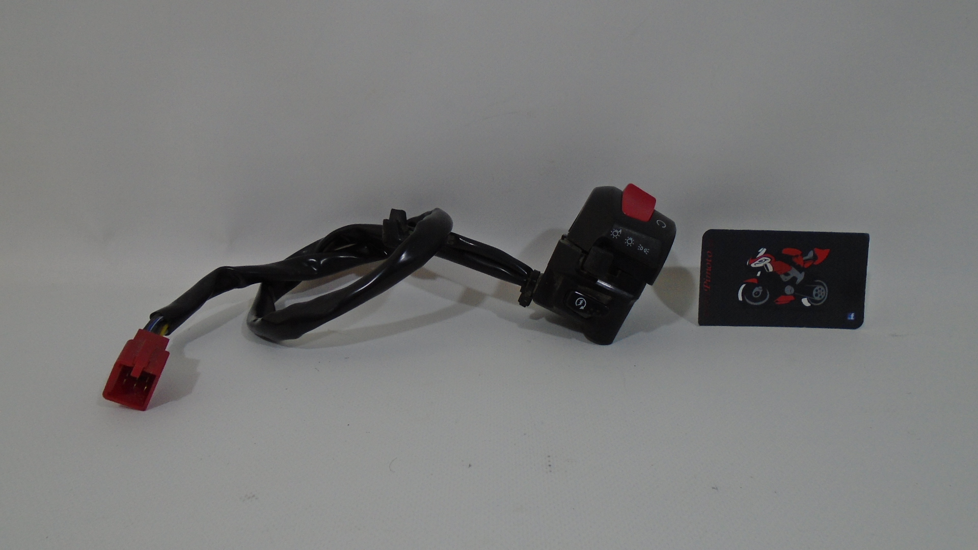 PINZA IZQUIERDA DE LUCES SYM MAXSYM 400