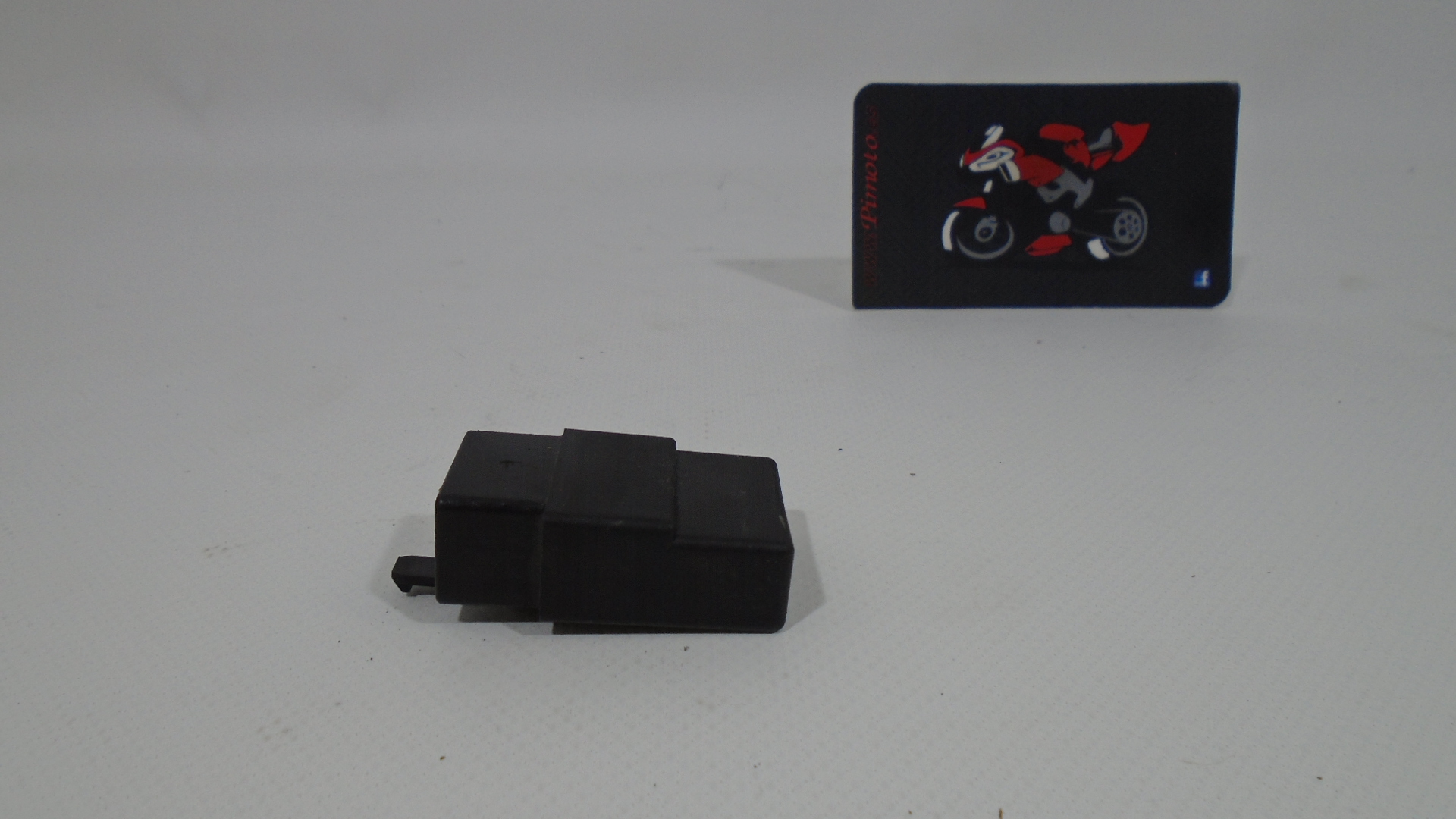 RELE 4 PINS HLA 614 01 12 SYM MAXSYM 400 - Imagen 4