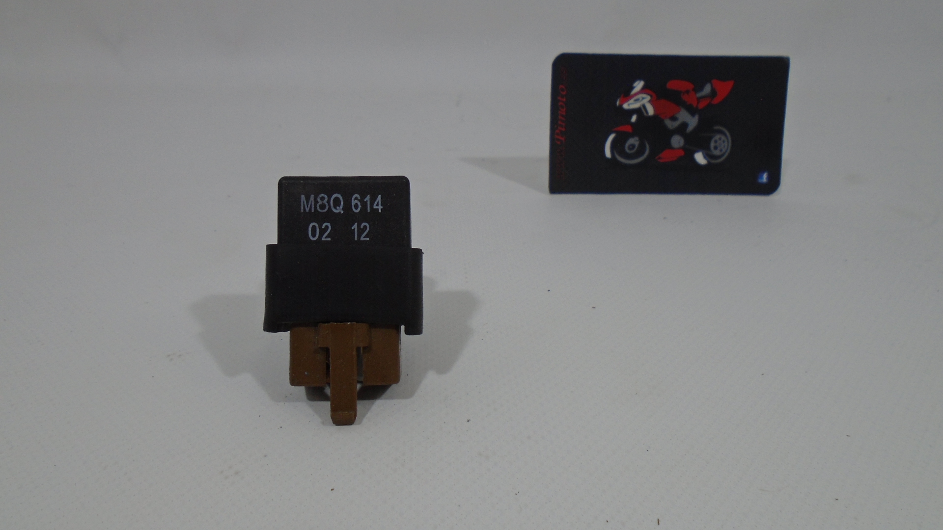 RELE 4 PINS M8Q 614 02 12 SYM MAXSYM 400