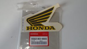 83262-MEE-000ZC ADHESIVOS OEM HONDA.