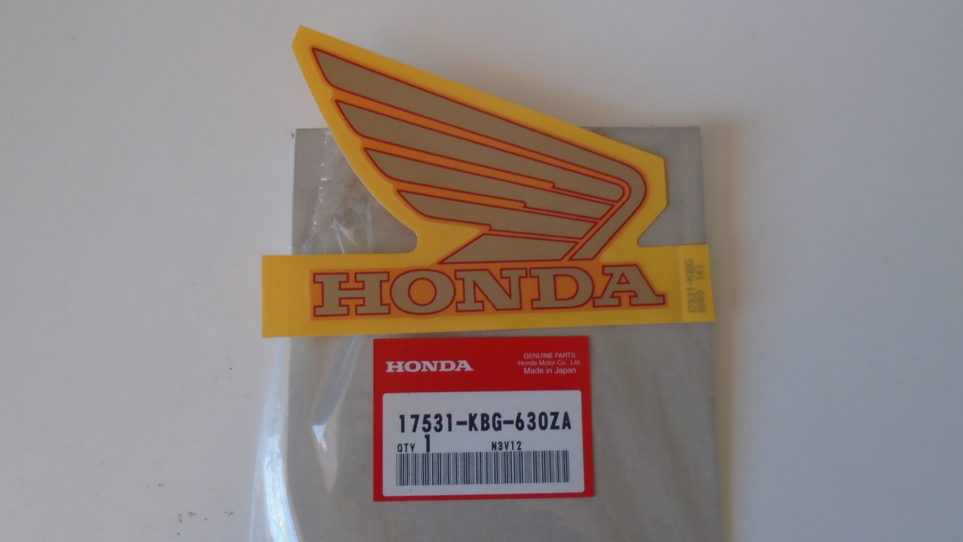 17531-KBG-630ZA ADHESIVOS OEM HONDA.