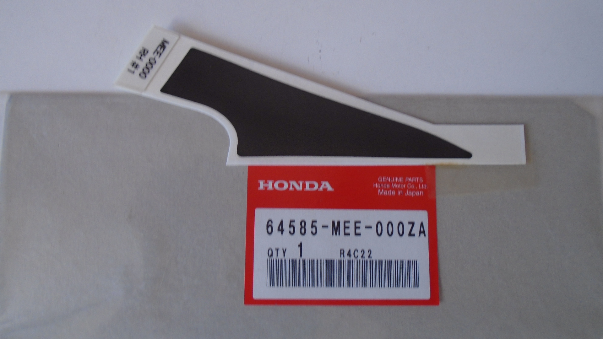 64585-MEE-000ZA ADHESIVOS OEM HONDA.