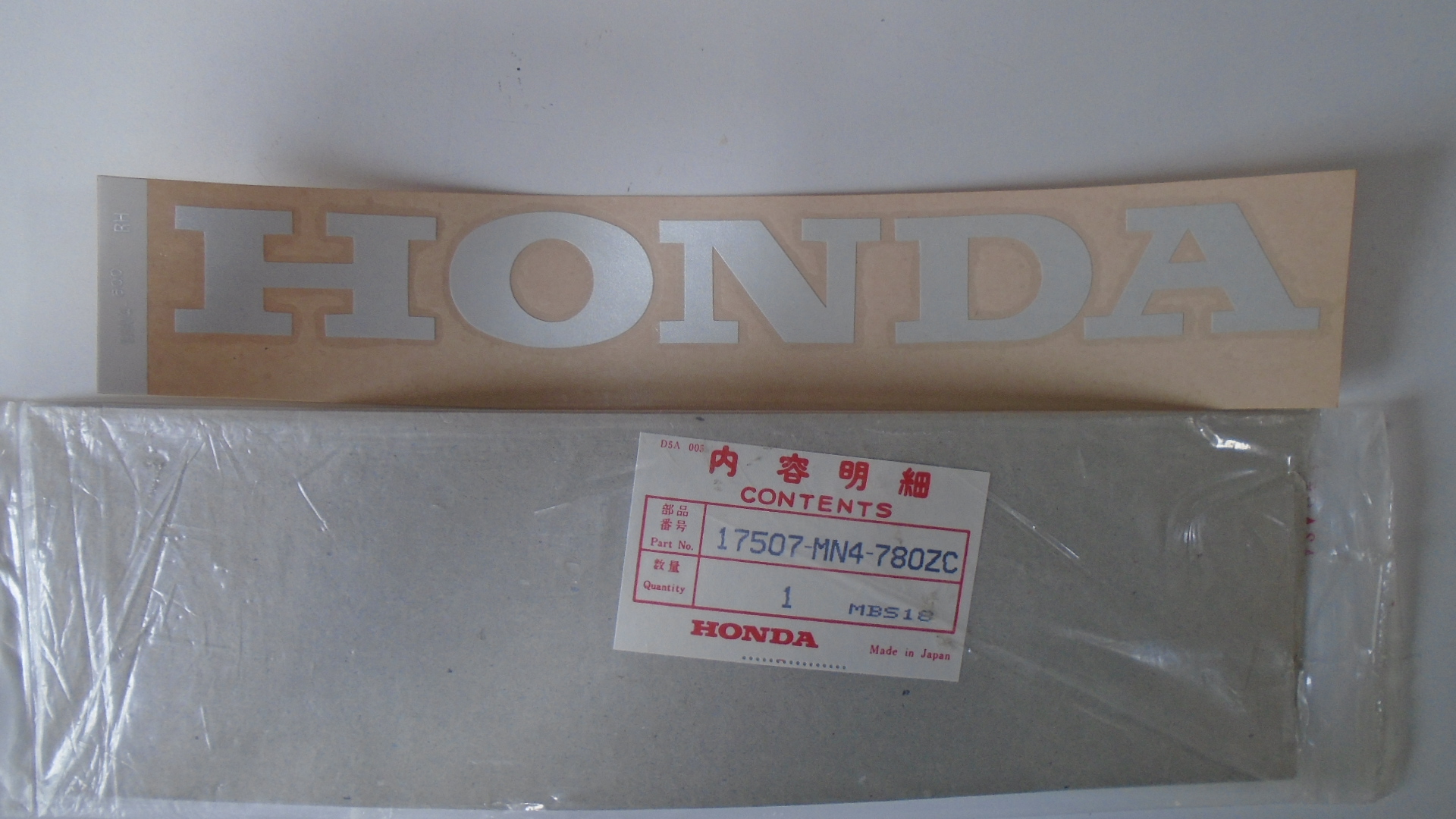 17507-MN4-780ZC ADHESIVOS OEM HONDA.